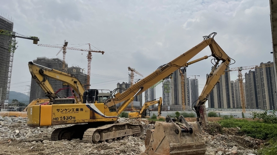 QC 제어 및 Q355/Q690/HG785/WELDOX/STRENX와 함께 건물을 철거하기 위한 30톤 발굴기 고지대 철거 부름