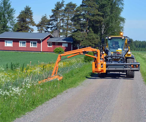Excavator Flail Mower 300kg Weight Orange/Black/Others CE Certified